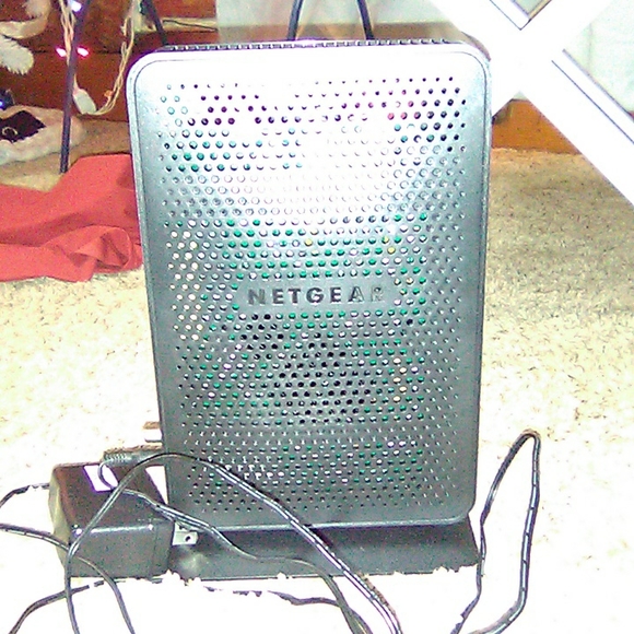 Netgear CG3000Dv230 DOCIS 3.0 Modem with wireless router - Picture 5 of 6